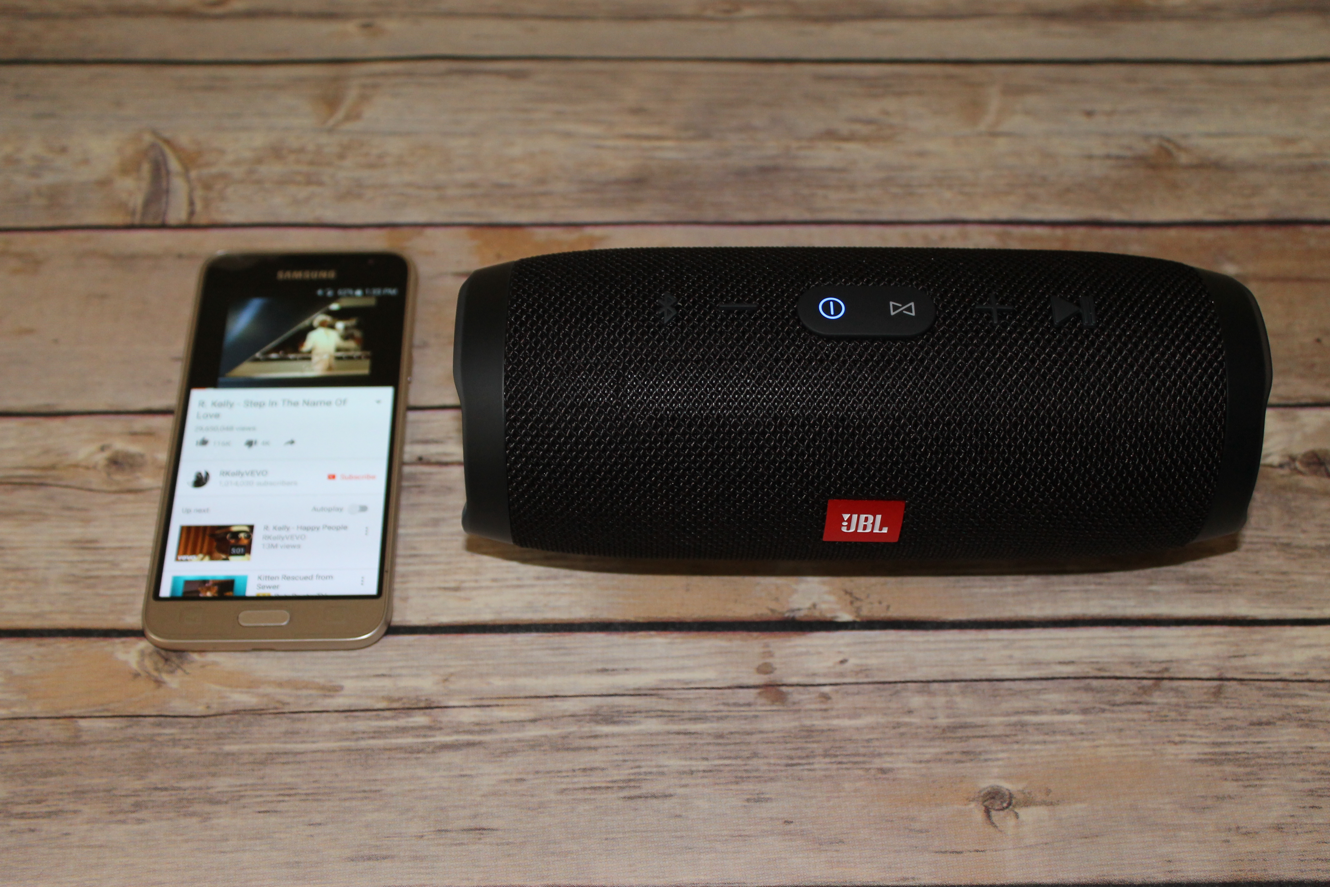 JBL Charge 3 Speaker, get ready to stream and enjoy your music anywhere