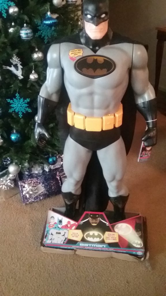 2016 Holiday Guide Featuring Big-Figs Colossal DC Universe 