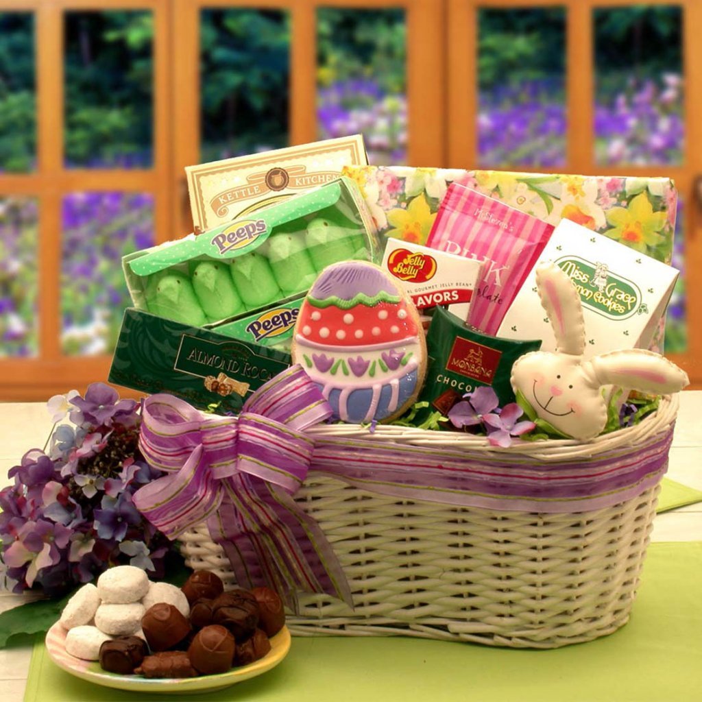 Cute Easter Basket Toys From American Plastic Toys. #American Plastic Toys