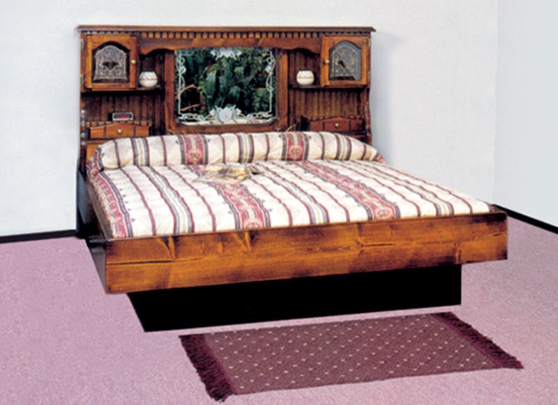 Sleep On A Waterbed 8 Benefits, Can You Put A Regular Mattress In Water Bed Frame