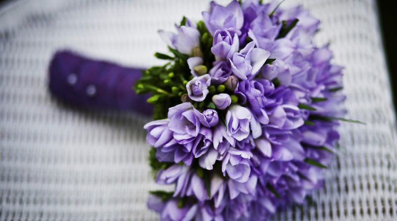 5 Unique ways to preserve wedding flowers